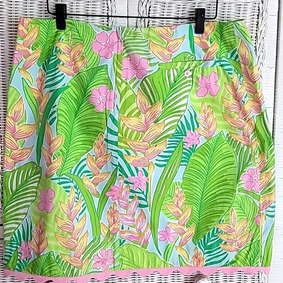 Lilly Pulitzer Botanical Garden Skirt with pink scalloped trim. EUC - Picture 3 of 7